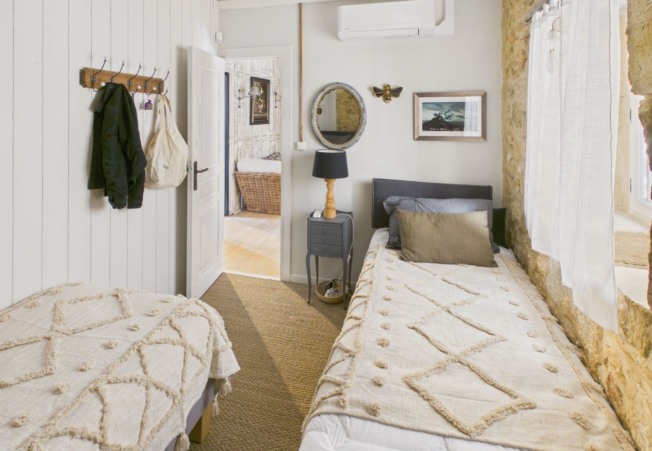 House in Domme - Authentic family home near village - 6 ppl