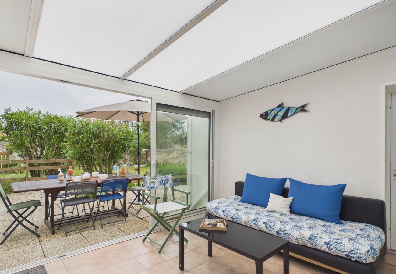 House in Les Portes-en-Ré - House for 4, garden with trees