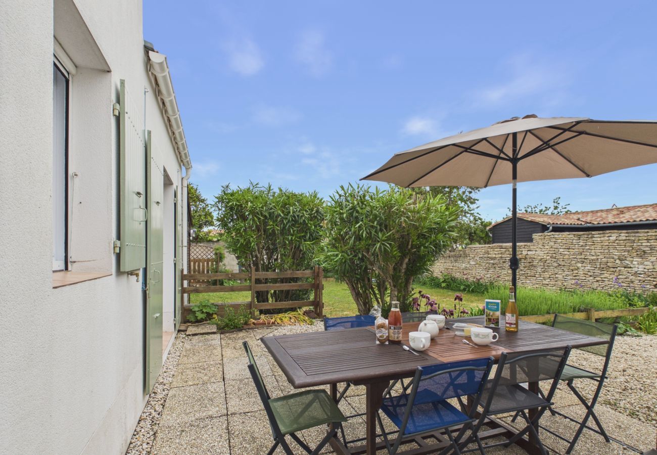 House in Les Portes-en-Ré - House for 4, garden with trees