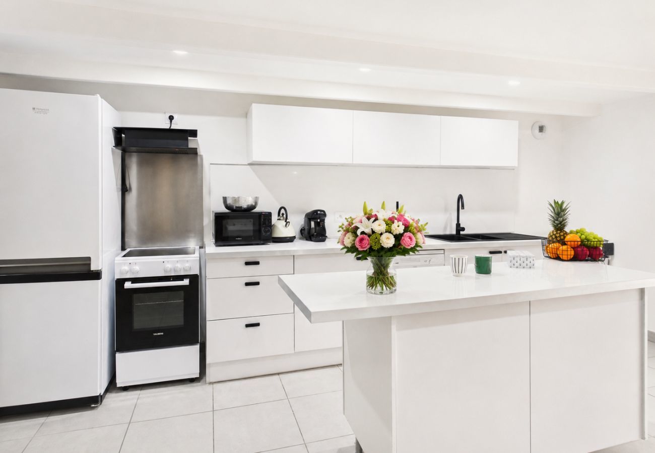 Apartment in Trégunc - South Brittany stay for 8 , Pets welcome
