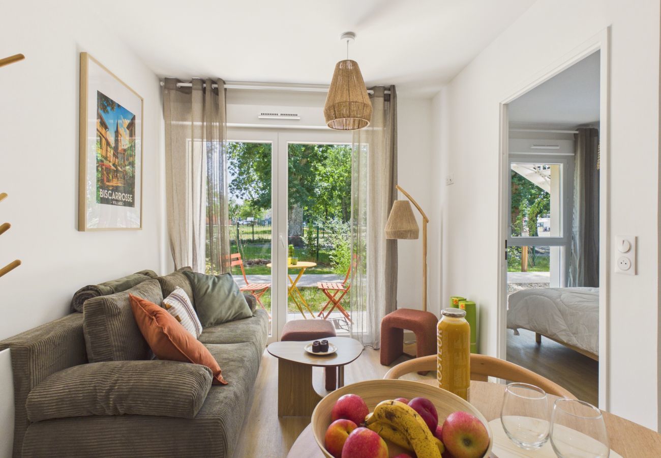 Apartment in Biscarrosse - La Planche Malibu - apartment for 4- shared pool