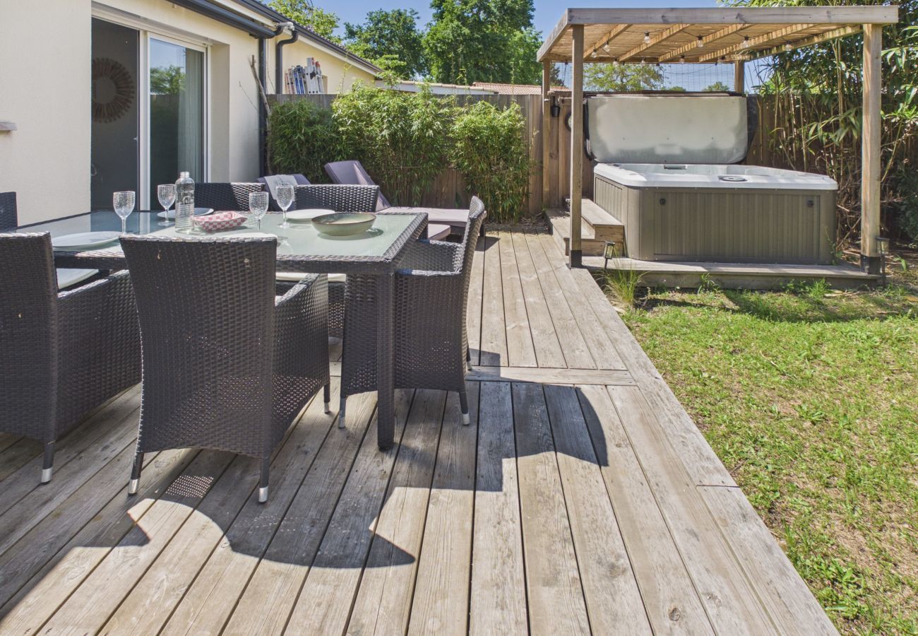 House in Andernos-les-Bains - House with jacuzzi and large garden – 6 ppl