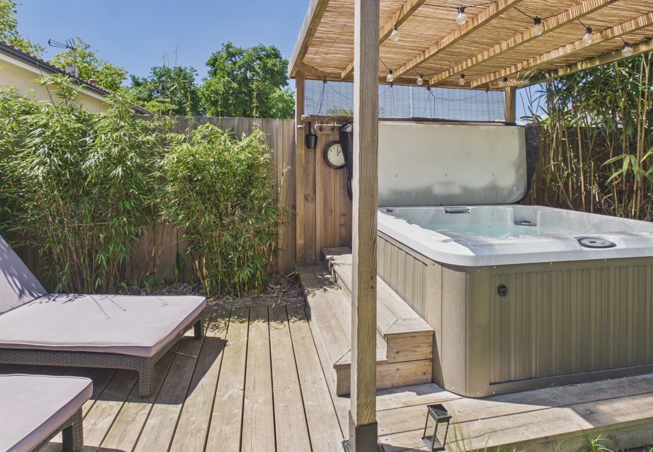 House in Andernos-les-Bains - House with jacuzzi and large garden – 6 ppl