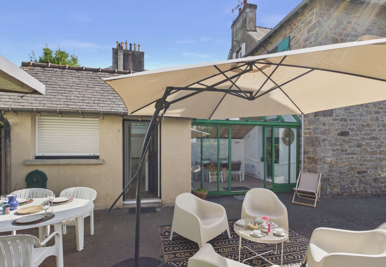 House in Dinard - 650 m from the beach, charming house for 4 people