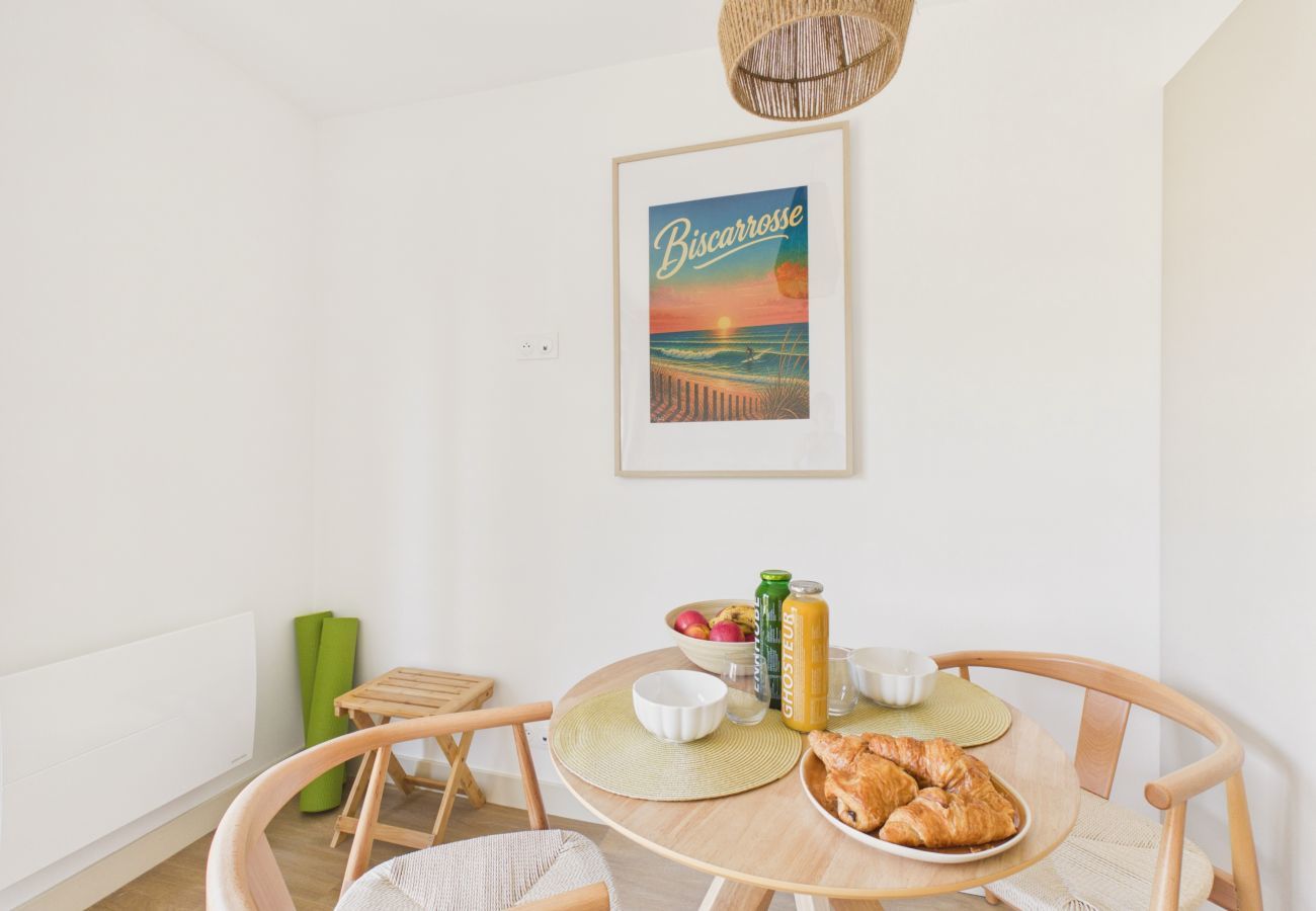 Studio in Biscarrosse - The Egg - studio for 2 - shared pool