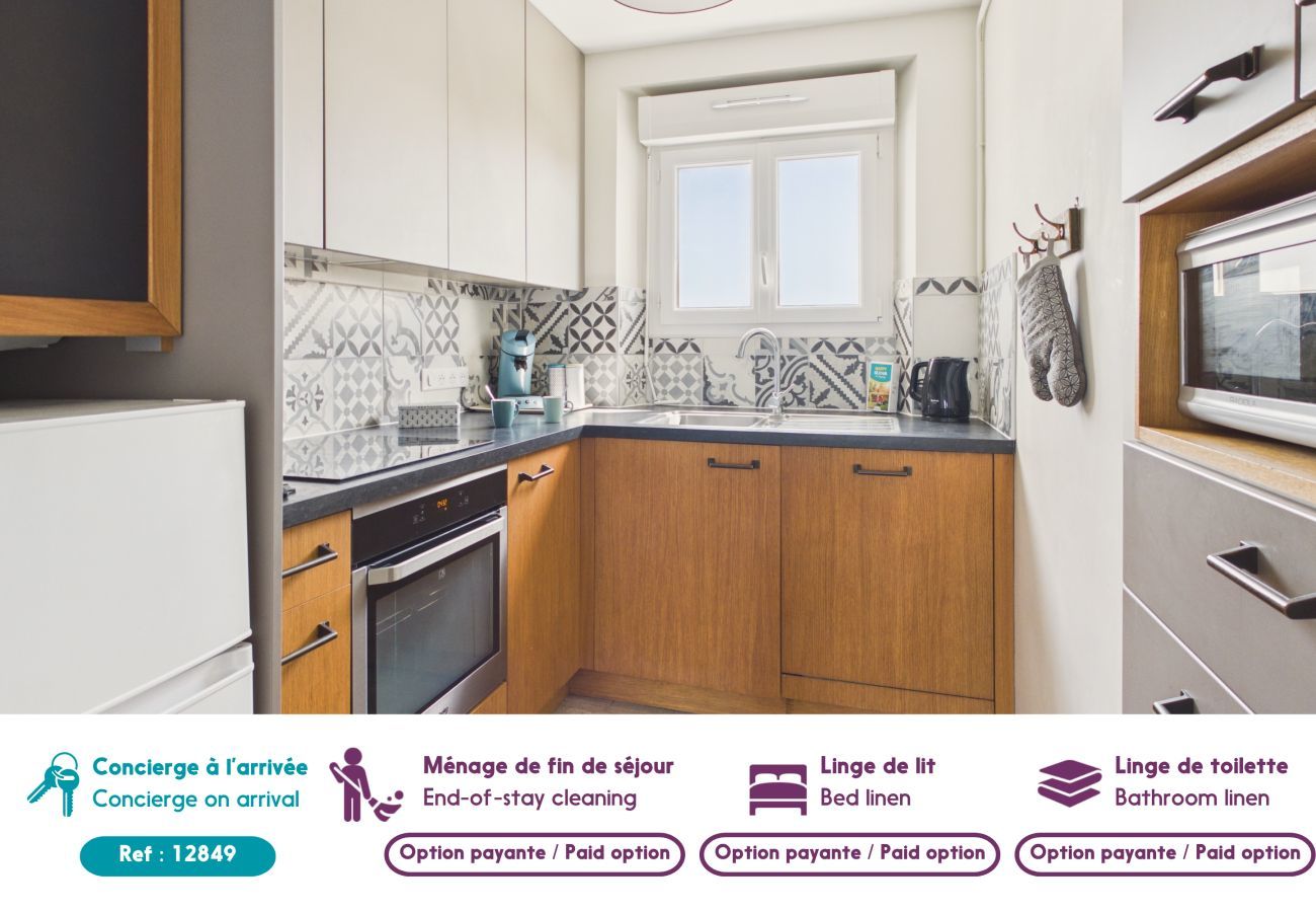 Apartment in Concarneau - Walk Everywhere – 4 Adults & 1 Child