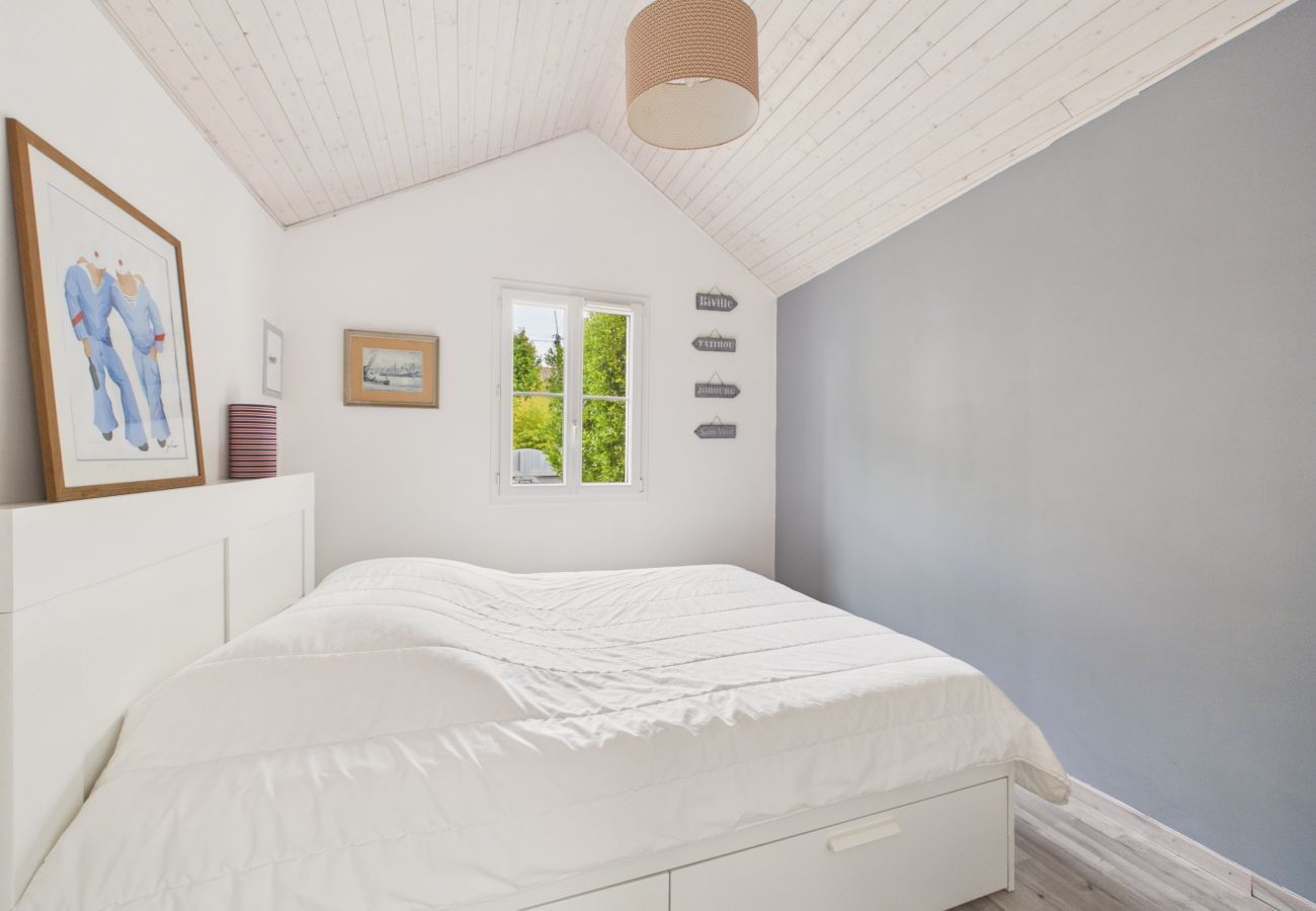 House in Préfailles - 500m from the beach, 7 adults 1 child