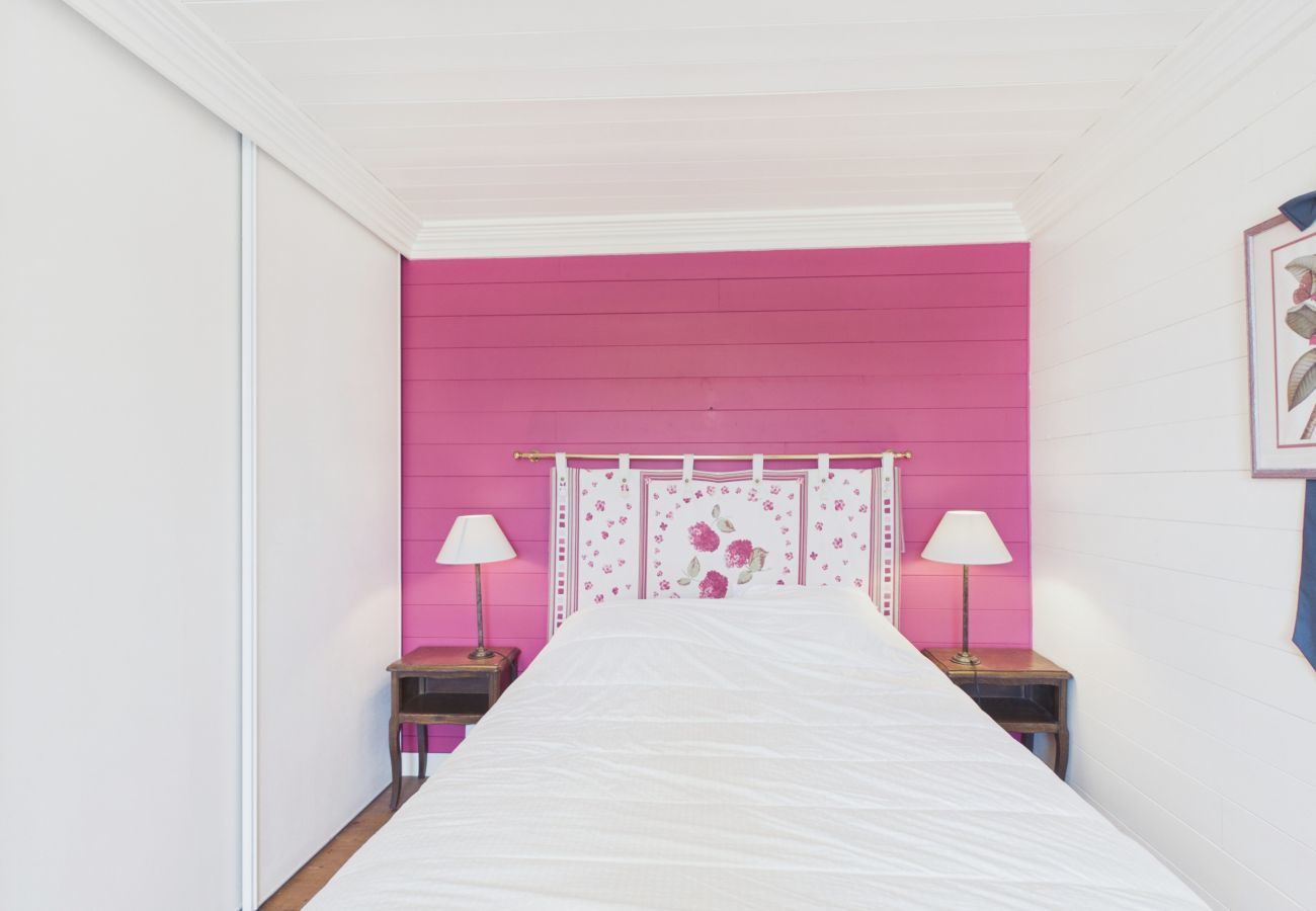 House in Landéda - Charming house for 11, close to the beach
