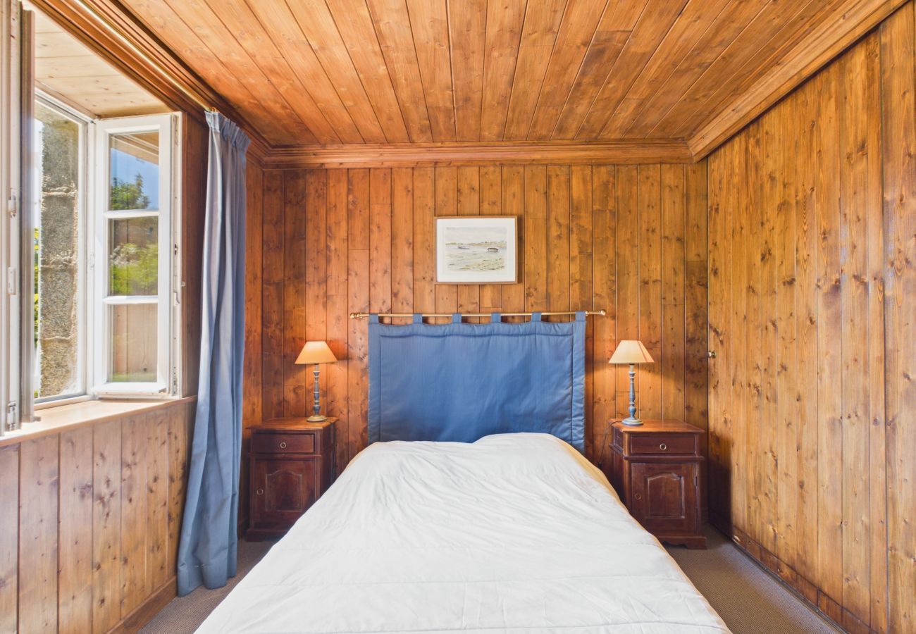 House in Landéda - Charming house for 11, close to the beach