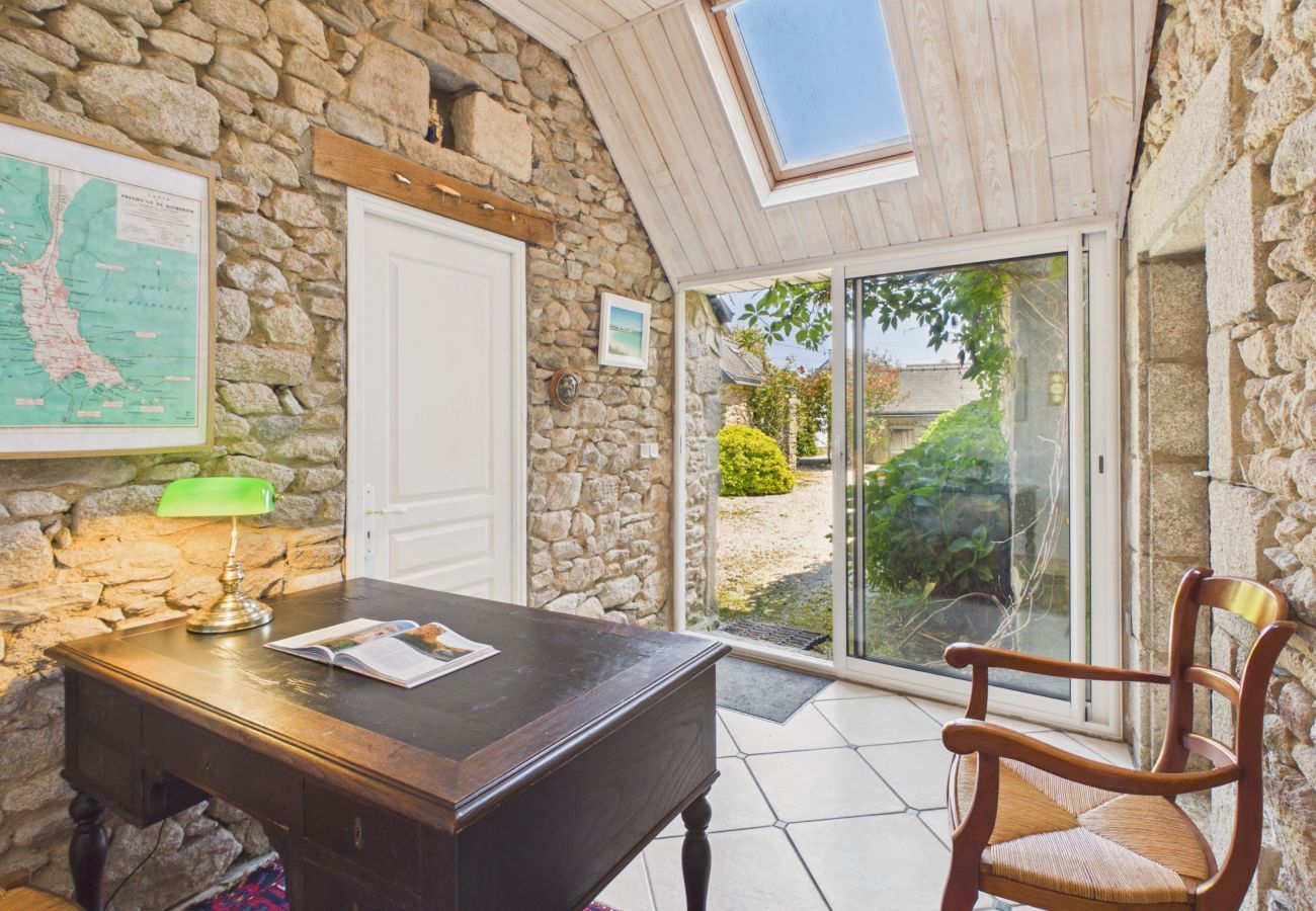 House in Landéda - Charming house for 11, close to the beach