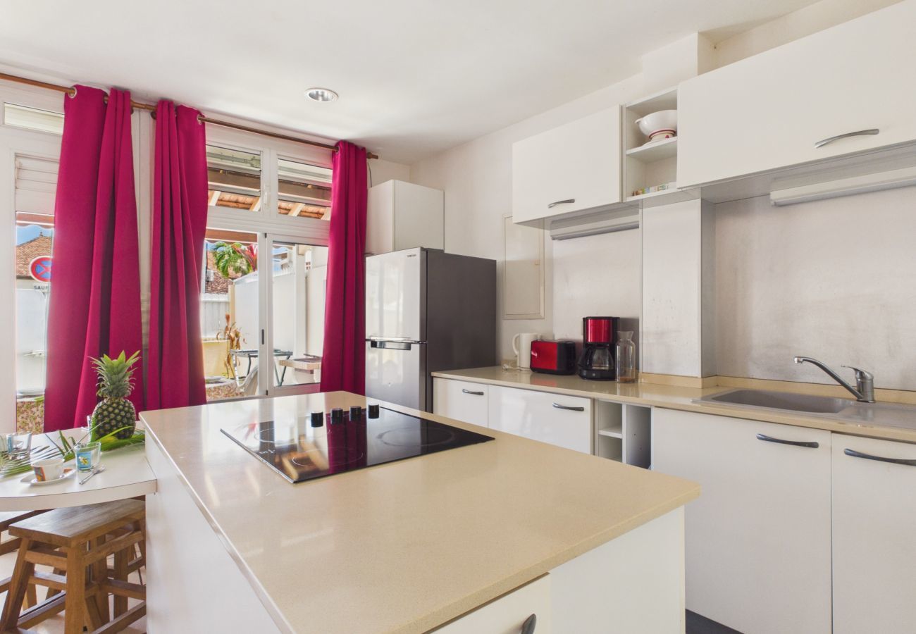 House in Les Anses-d´Arlet - 100 m from the sea – House for 3 with barbecue