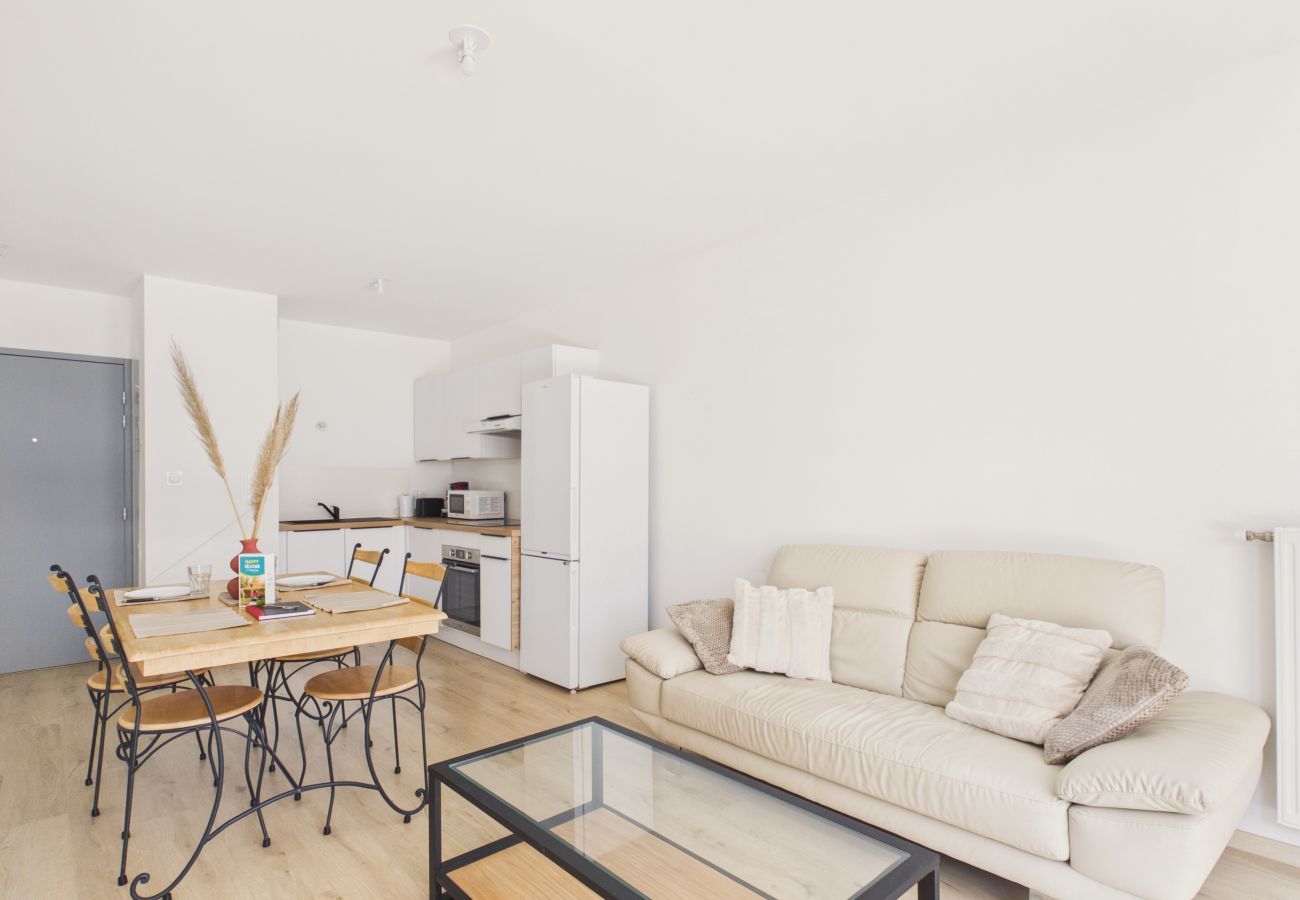 Apartment in Saint-Hilaire-de-Riez - New flat with terrace for 2