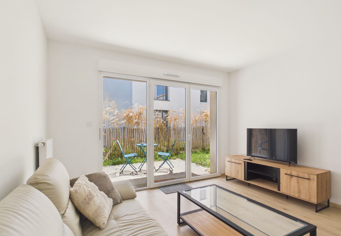 Apartment in Saint-Hilaire-de-Riez - New flat with terrace for 2
