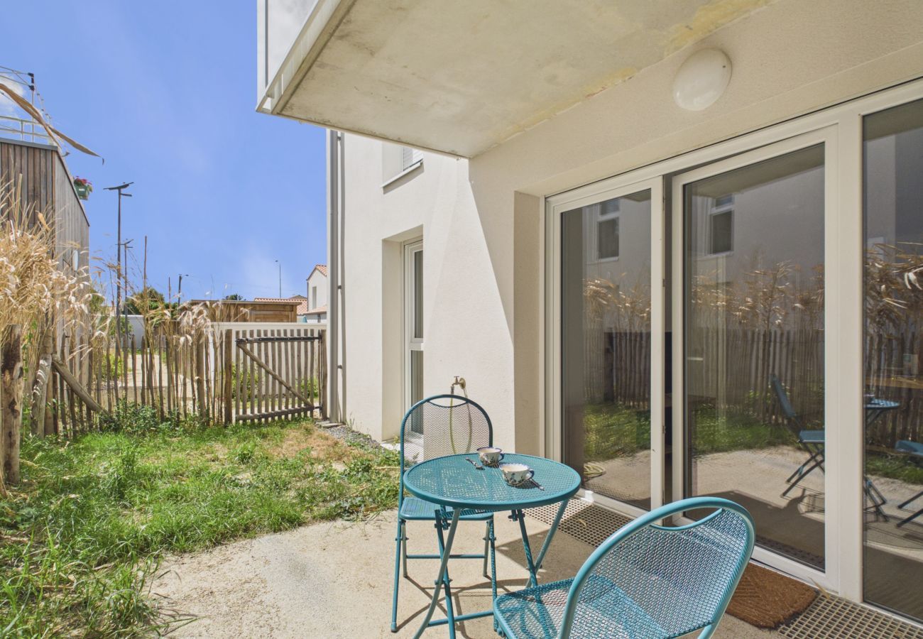 Apartment in Saint-Hilaire-de-Riez - New flat with terrace for 2