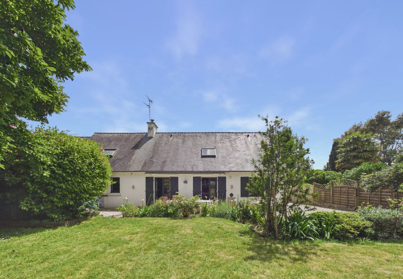 House in Pleuven - House with garden and BBQ – Ideal 8 adlts 2 kids