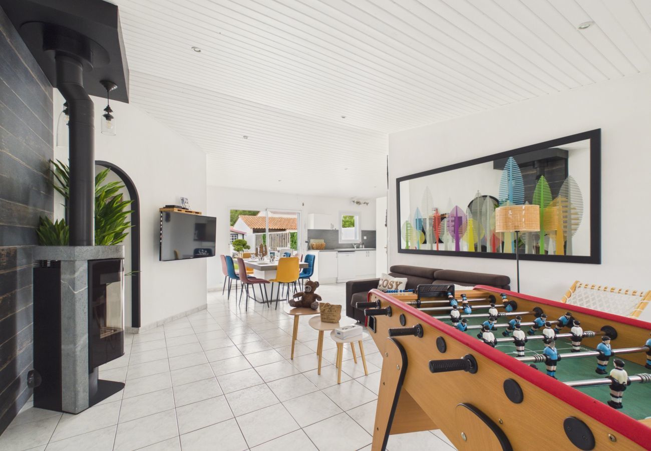 House in Saint-Jean-de-Monts - 7-guest house, pool, BBQ & foosball