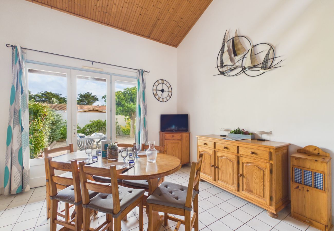 House in Saint-Hilaire-de-Riez - Near beach, house with garden for 4
