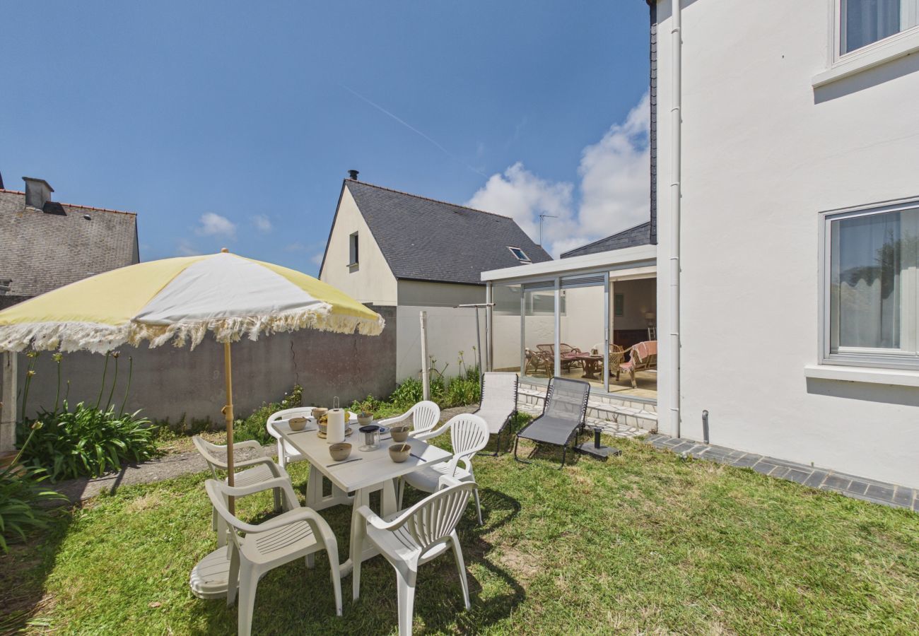 House in Le Guilvinec - 300m beach - Large house - 6 adults, 1 child, baby
