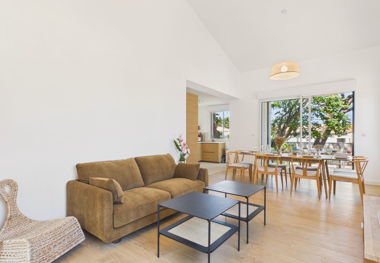 House in Saint-Hilaire-de-Riez - Modern house for 8, garden & griddle