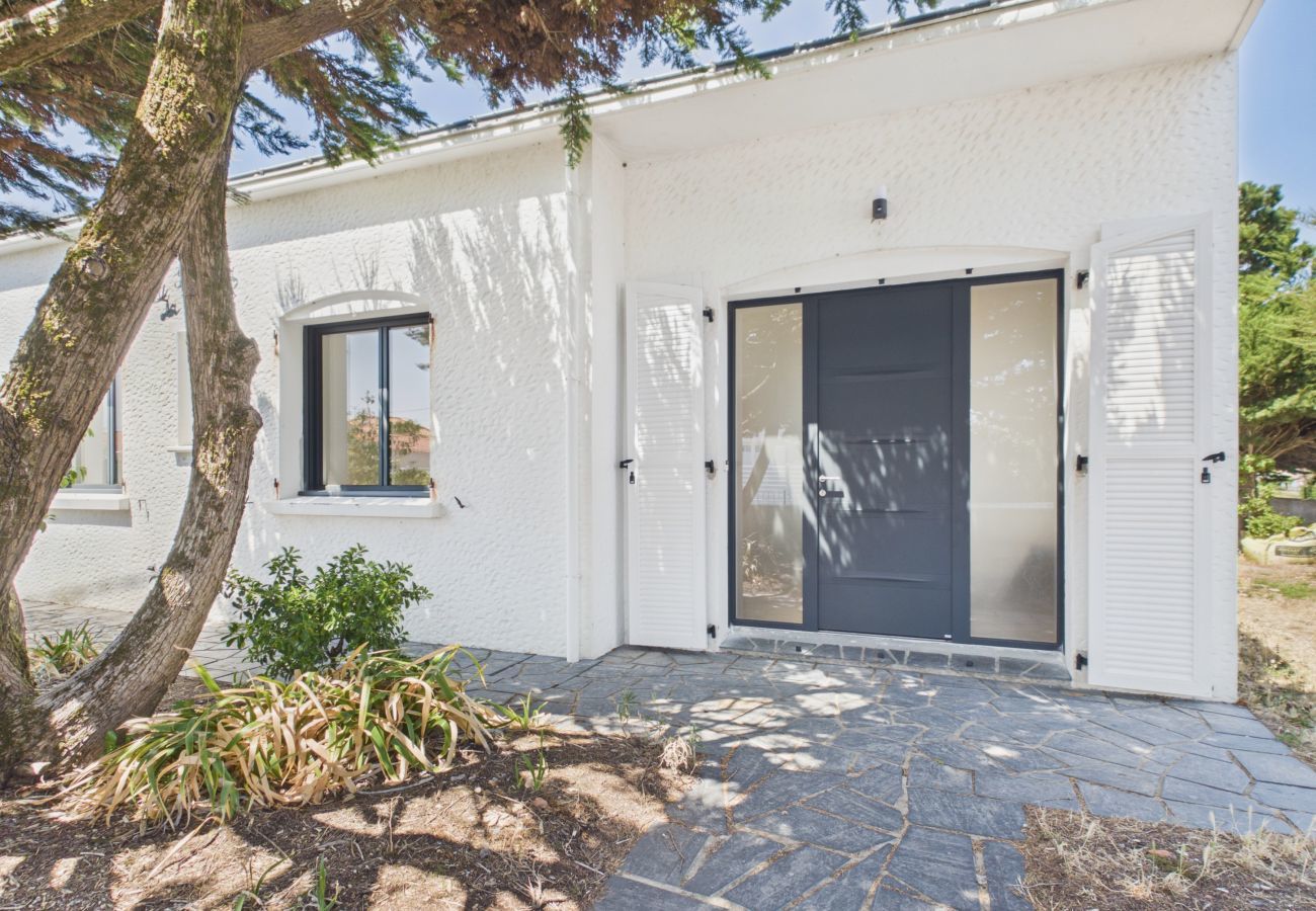 House in Saint-Hilaire-de-Riez - Modern house for 8, garden & griddle