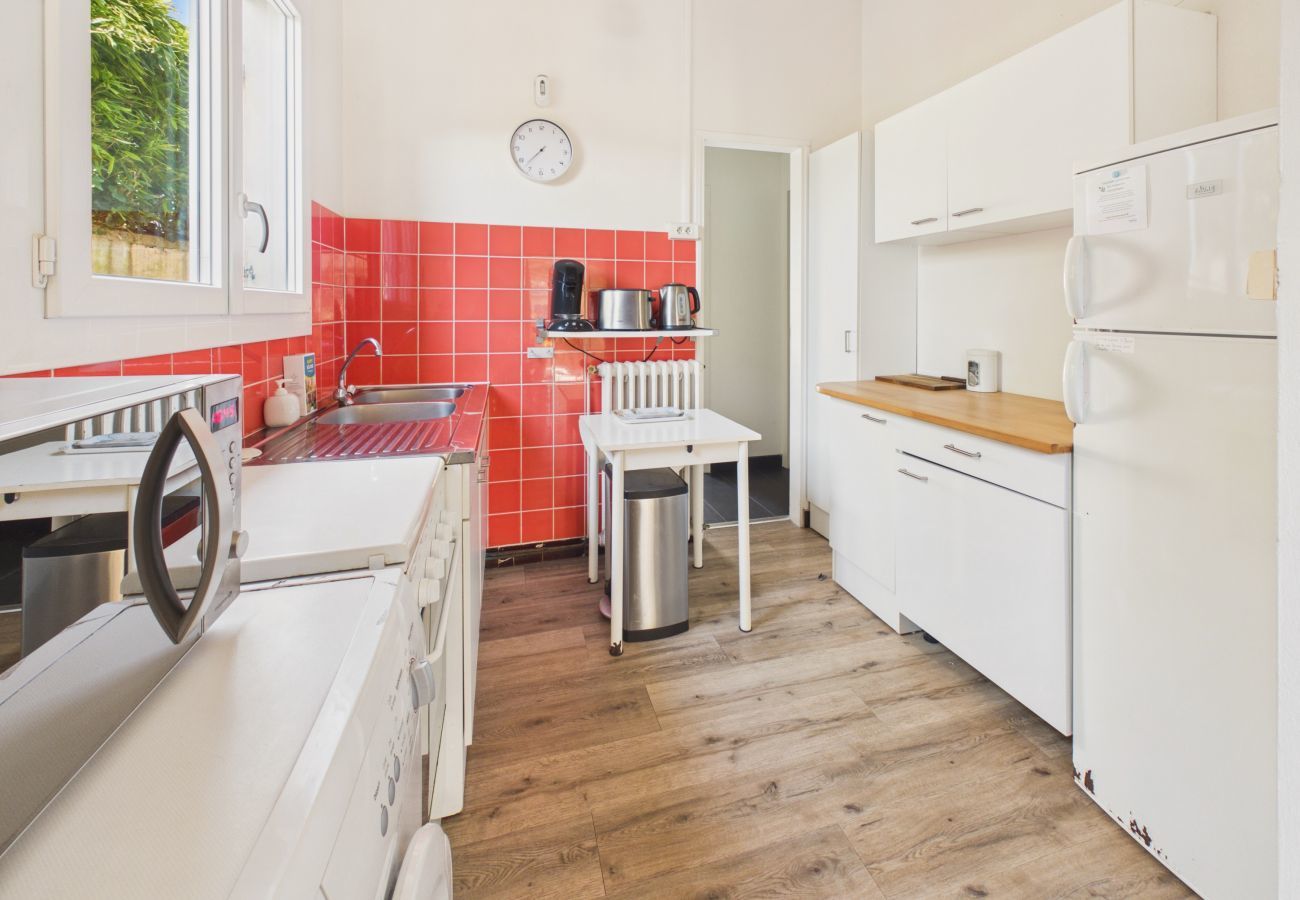 House in Andernos-les-Bains - 150 m from the beach – House for 4, garden and BBQ