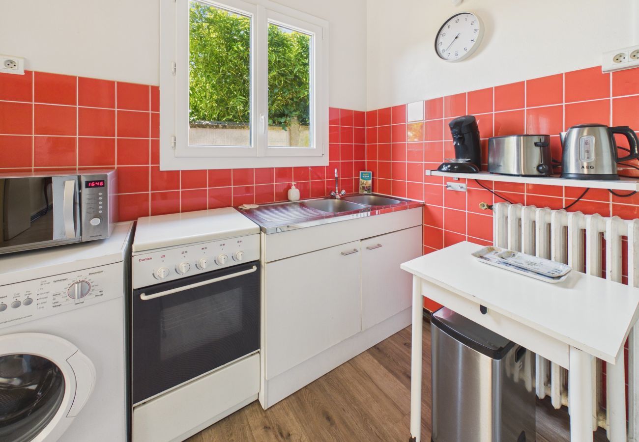 House in Andernos-les-Bains - 150 m from the beach – House for 4, garden and BBQ
