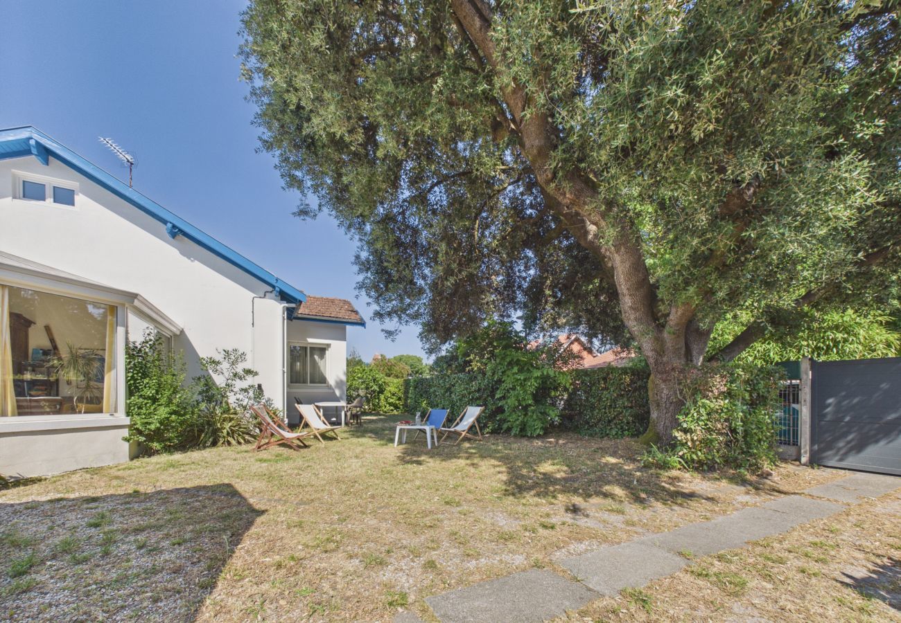 House in Andernos-les-Bains - 150 m from the beach – House for 4, garden and BBQ
