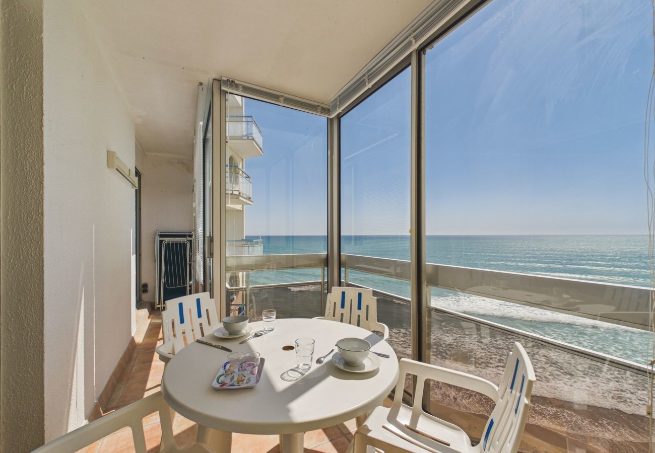 Apartment in Saint-Gilles-Croix-de-Vie - Breathtaking ocean view, stay for 2