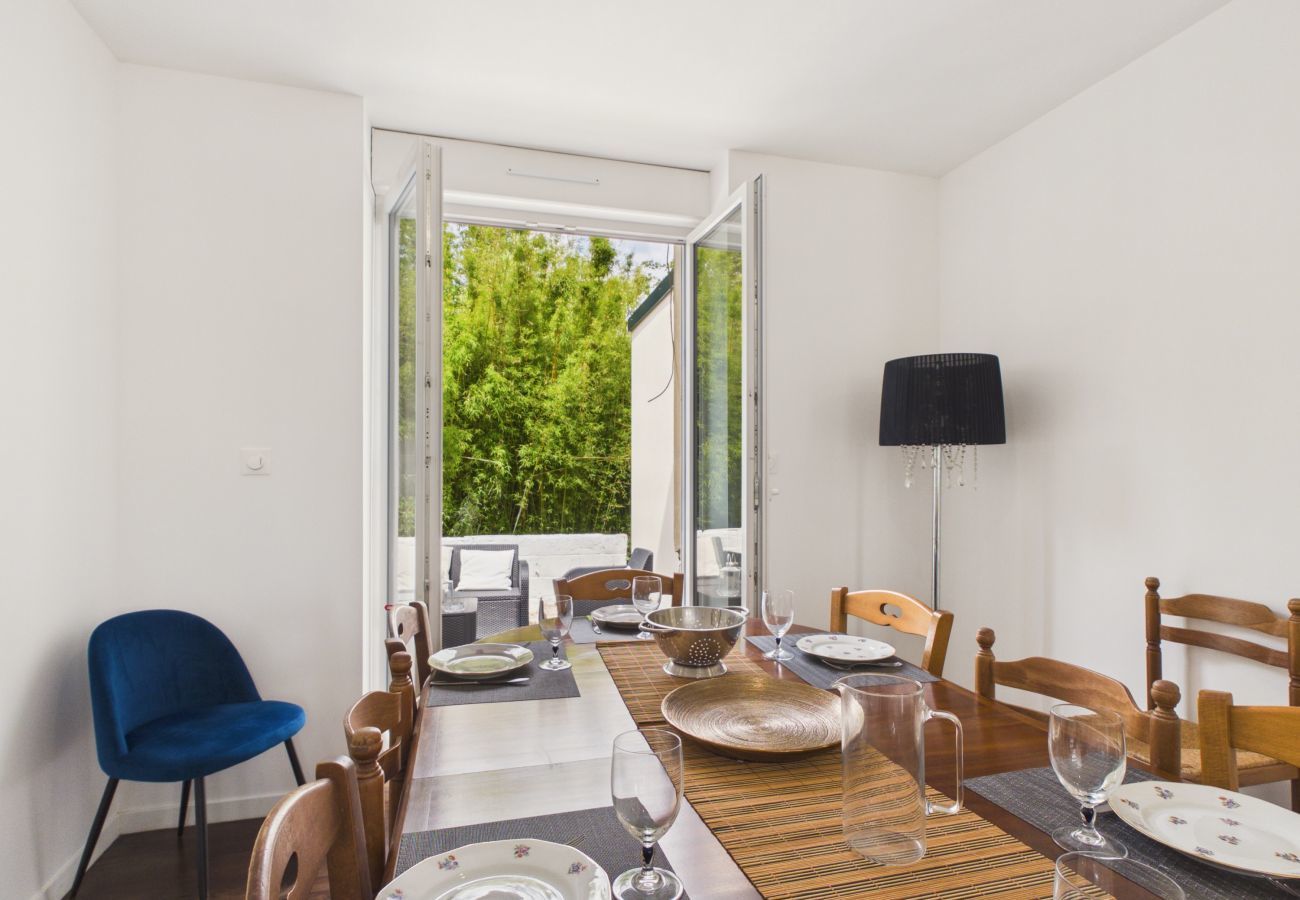 House in Guissény - House for 10 with large garden near beach