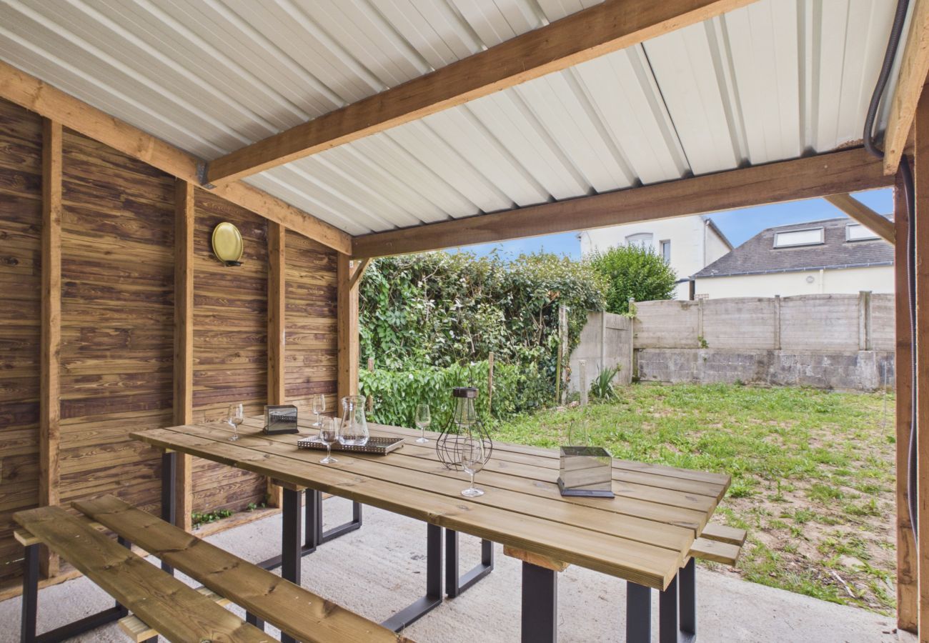 House in Guissény - House for 10 with large garden near beach