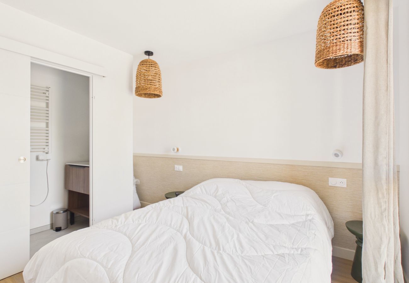 Apartment in Biscarrosse - L’Embrun - Apt for 6 - Shared pool