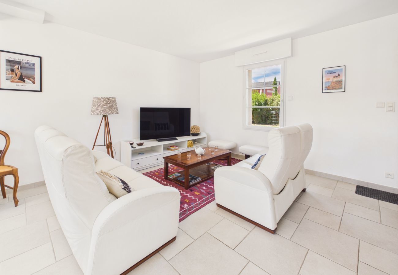 House in Dinard - Cozy home 8 guests, garden & bbq