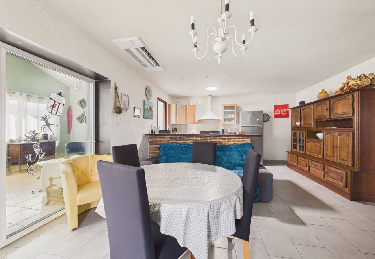 House in Arès - House w/garden & BBQ - 2 adults / 2 kids