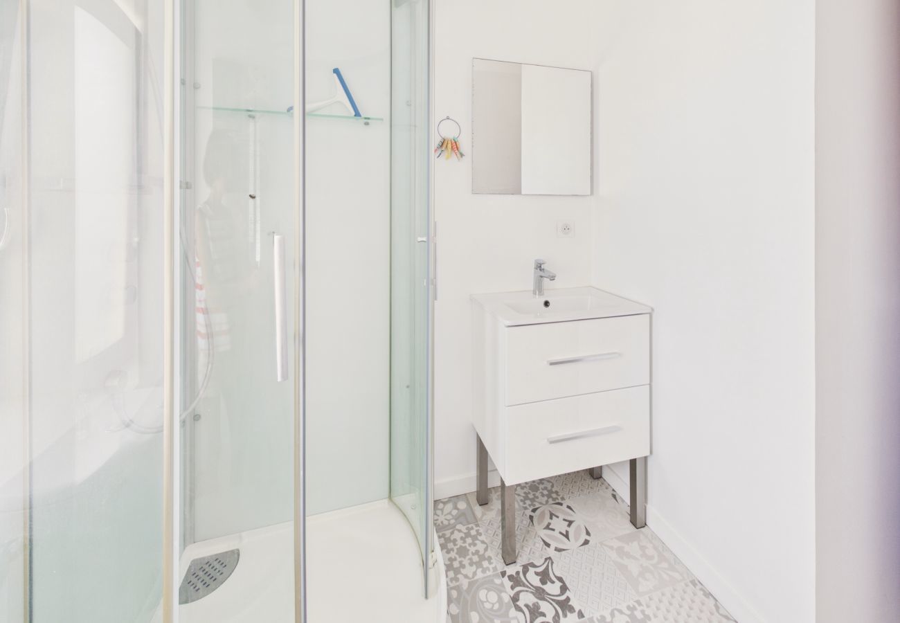 Apartment in Fouesnant - Apartment for 4 - Shared Garden - Terrace - WiFi