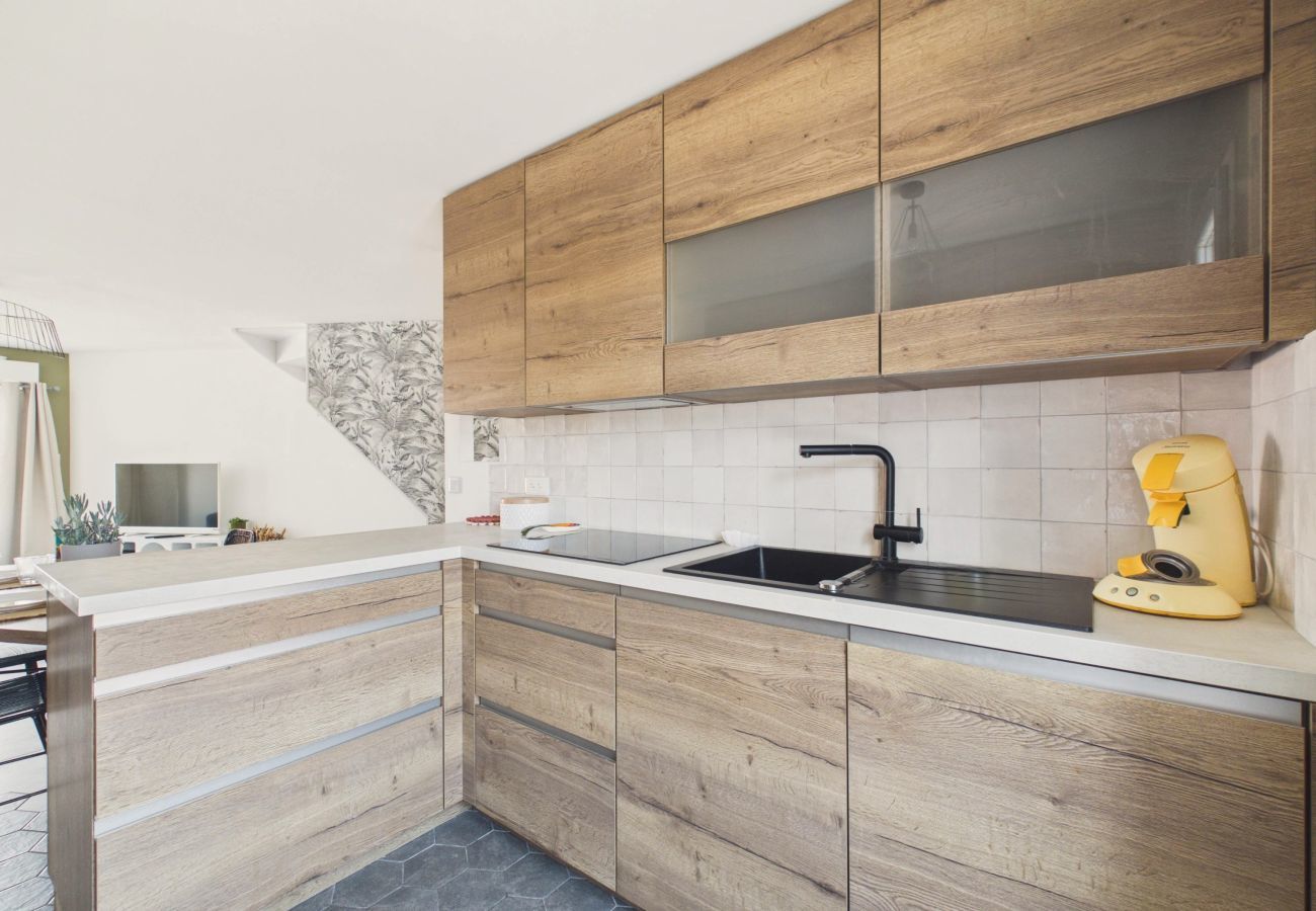 Apartment in Saint-Hilaire-de-Riez - Cozy Apt, WiFi & Parking, Walk Everywhere