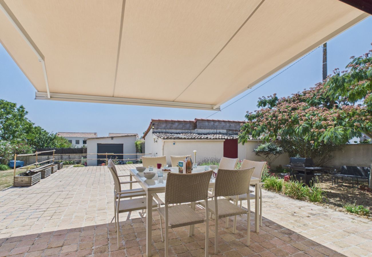 House in Longeville-sur-Mer - Family house for 8 – garden & BBQ