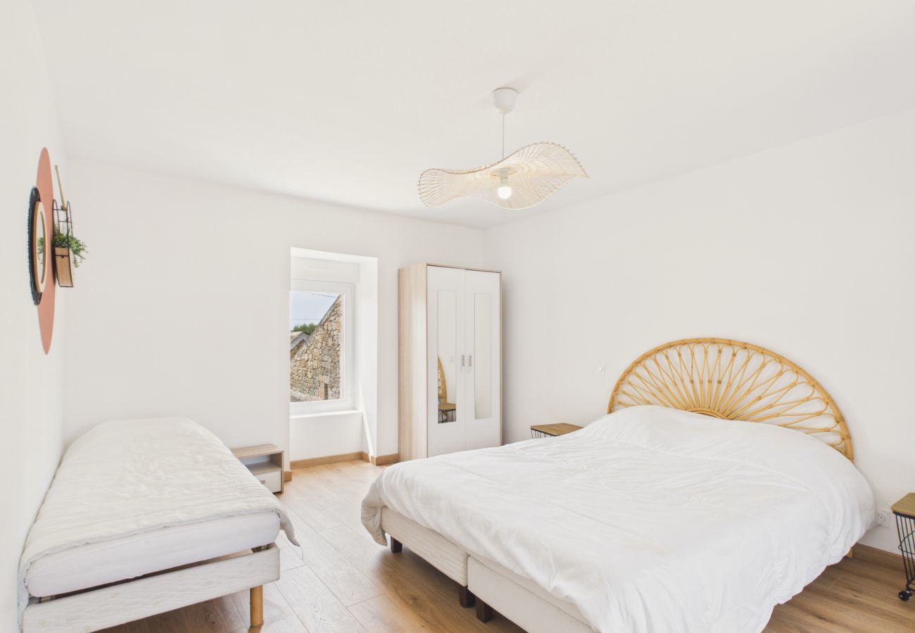 House in Plouguerneau - Quiet house with large garden - 7 guests