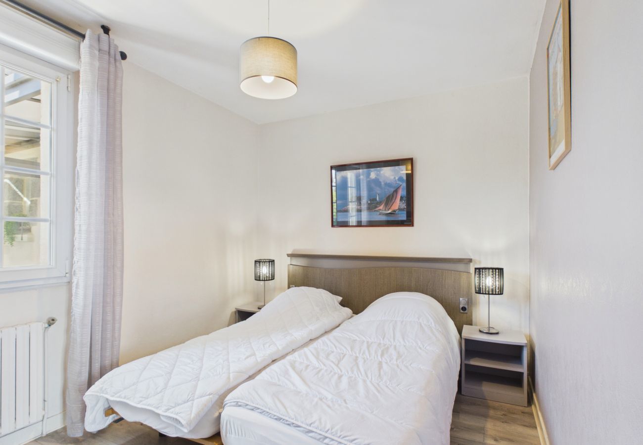 House in Kerlouan - House for 8 p, 400m from the beach, Kerlouan