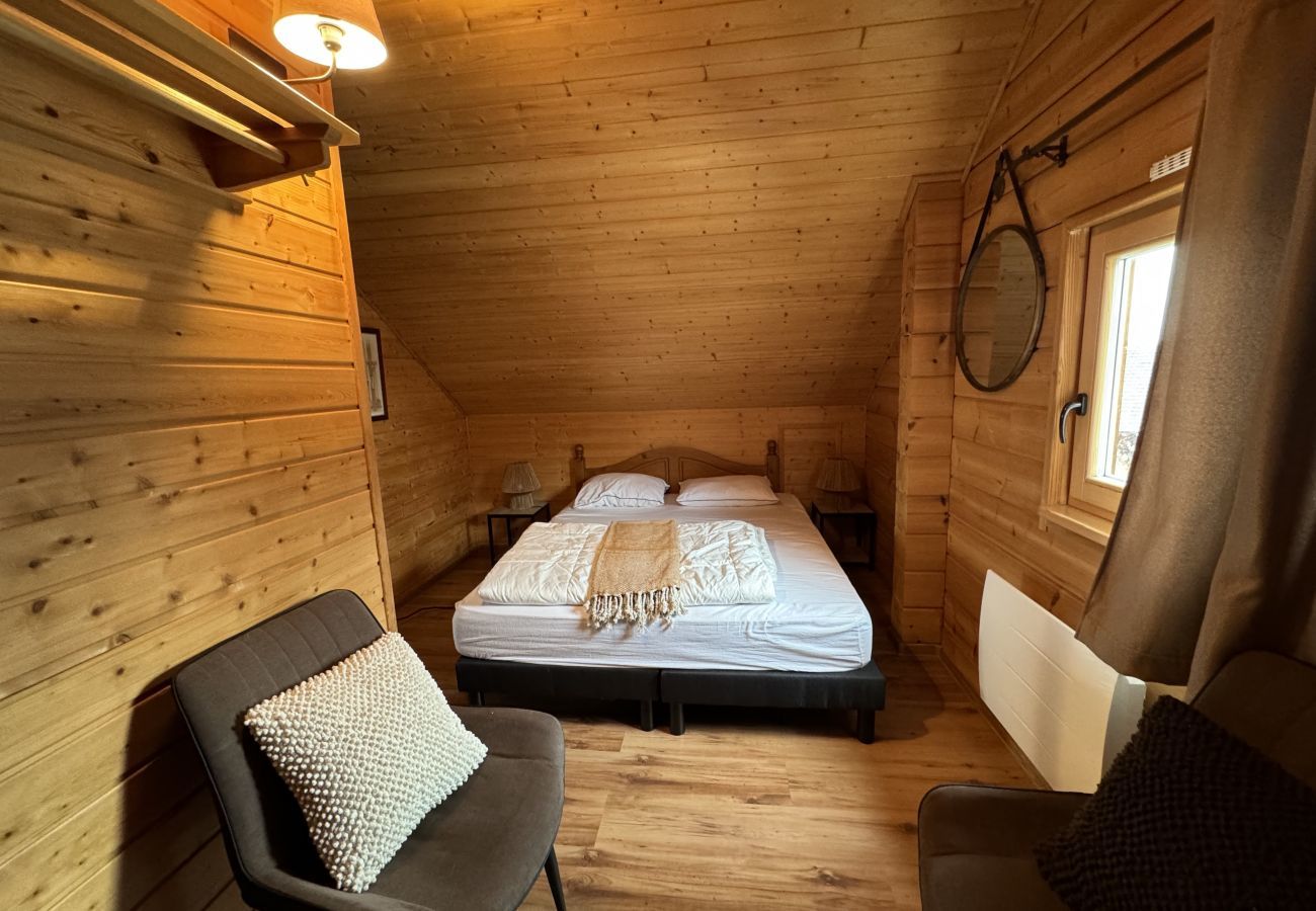 Chalet in Le Dévoluy - 250m from slopes, chalet for 10 & shared pool