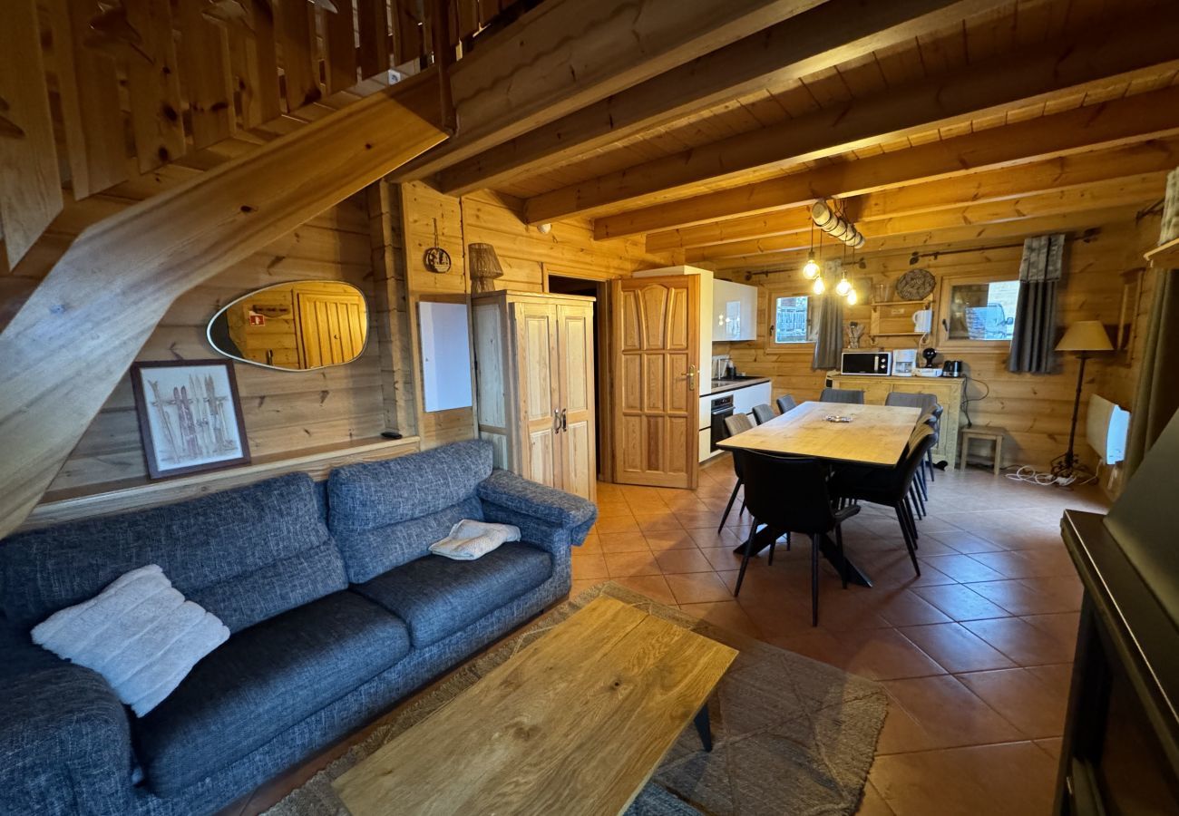 Chalet in Le Dévoluy - 250m from slopes, chalet for 10 & shared pool