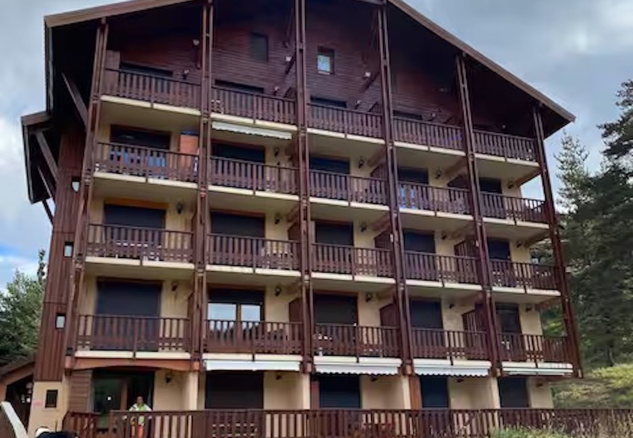 Apartment in Le Dévoluy - Facing the slopes, 6-person apartment with terrace