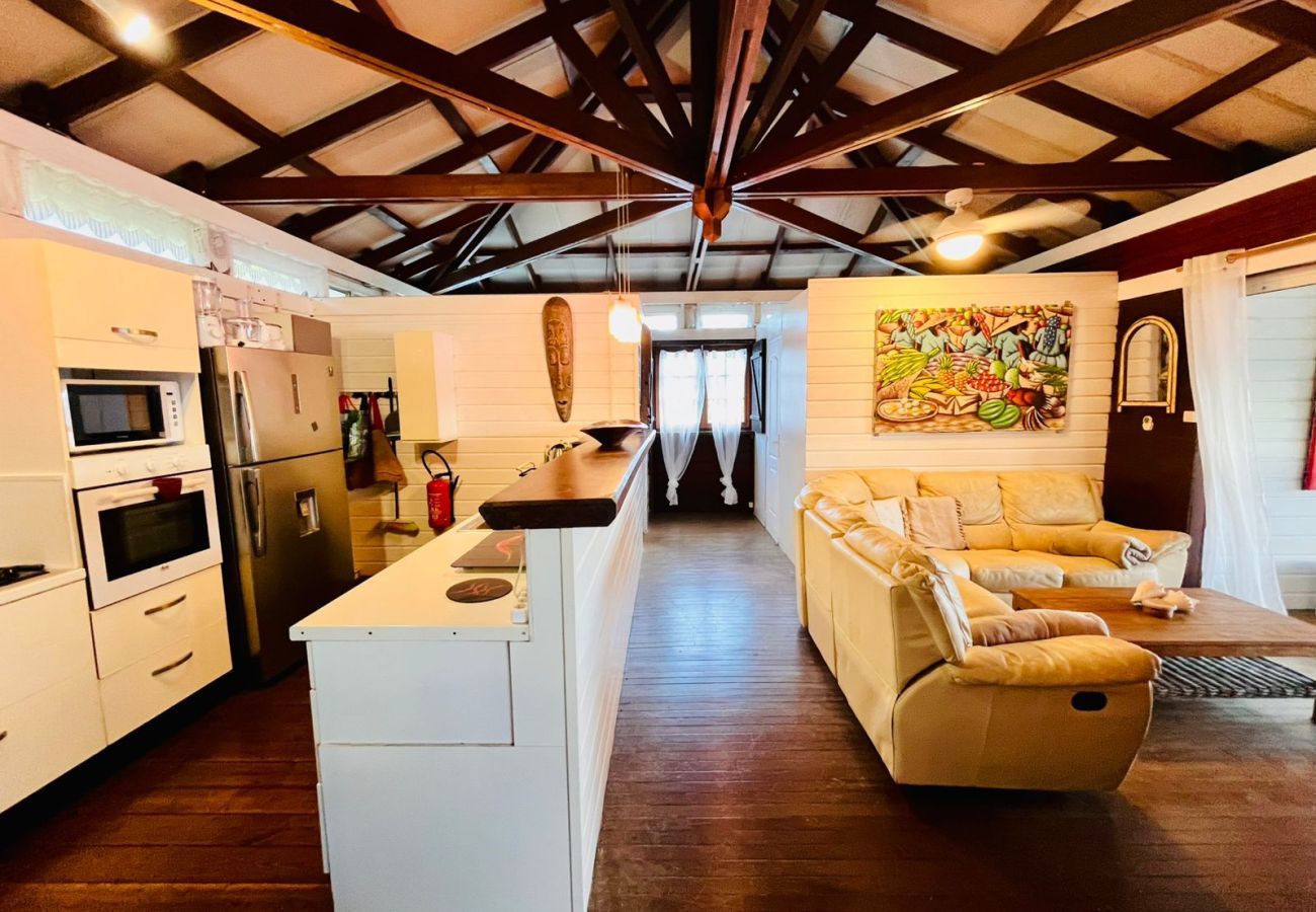 Villa in La Trinité - Sea-view villa in Tartane, sleeps 8 & spa