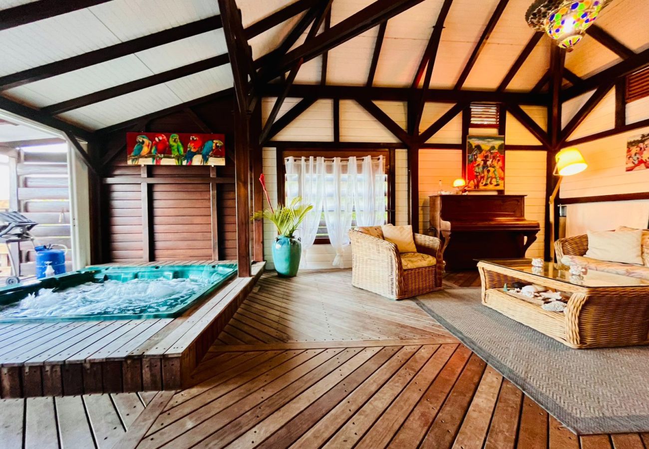 Villa in La Trinité - Sea-view villa in Tartane, sleeps 8 & spa
