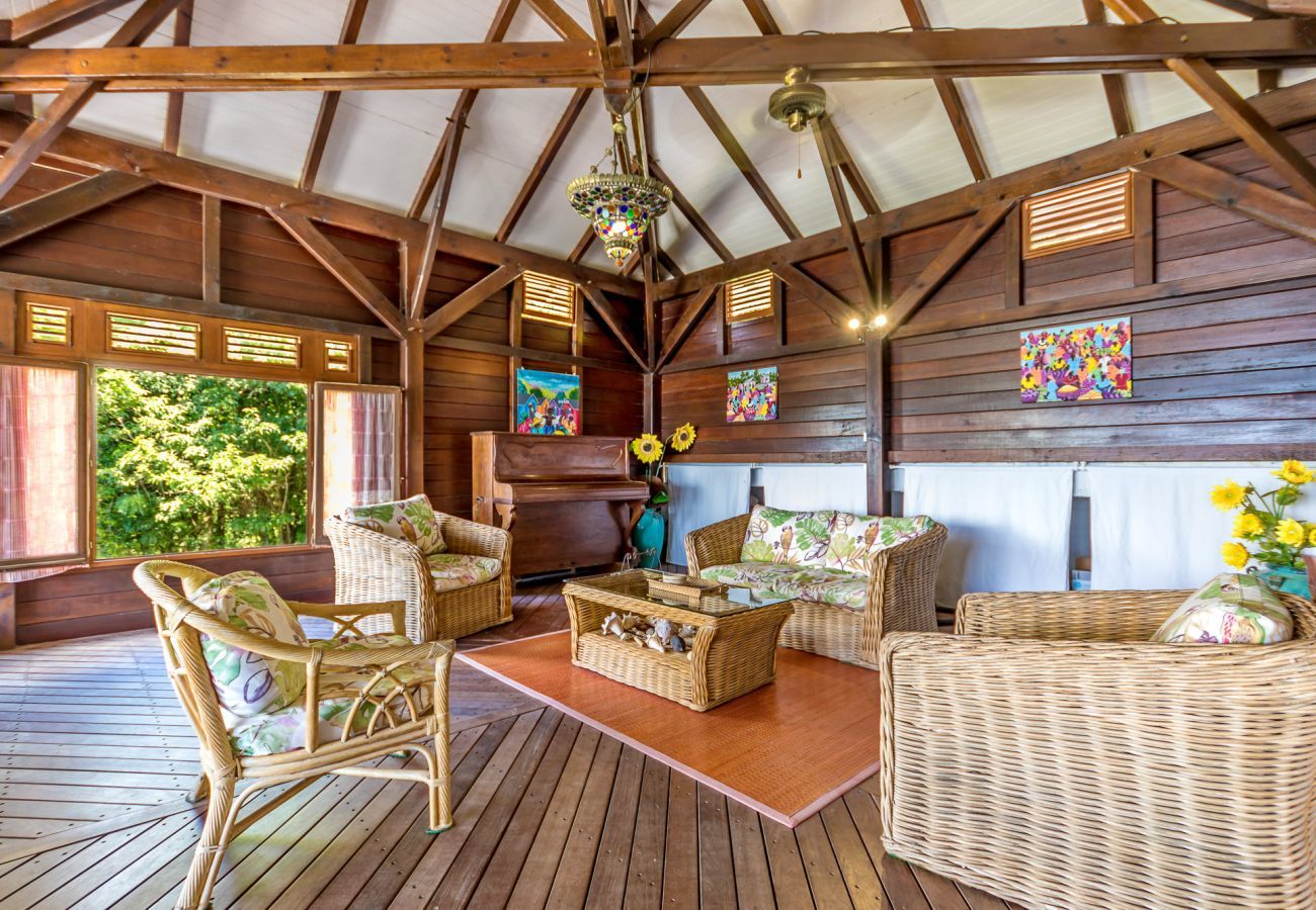 Villa in La Trinité - Sea-view villa in Tartane, sleeps 8 & spa