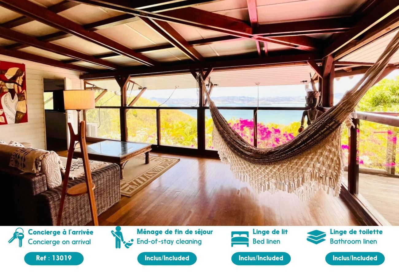Villa in La Trinité - Sea-view villa in Tartane, sleeps 8 & spa