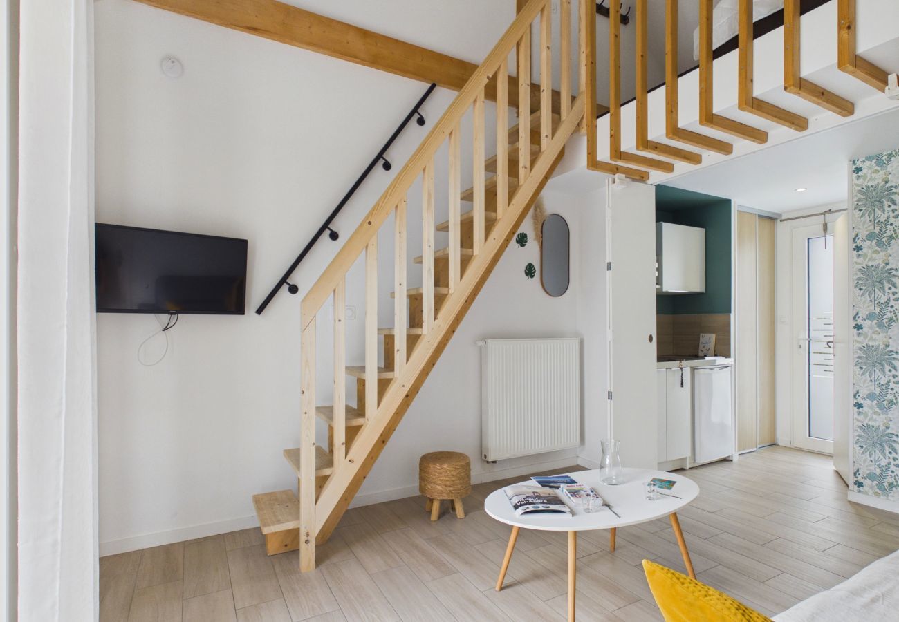 Studio in Saint-Alban - Studio for 4, heated pool & shared garden