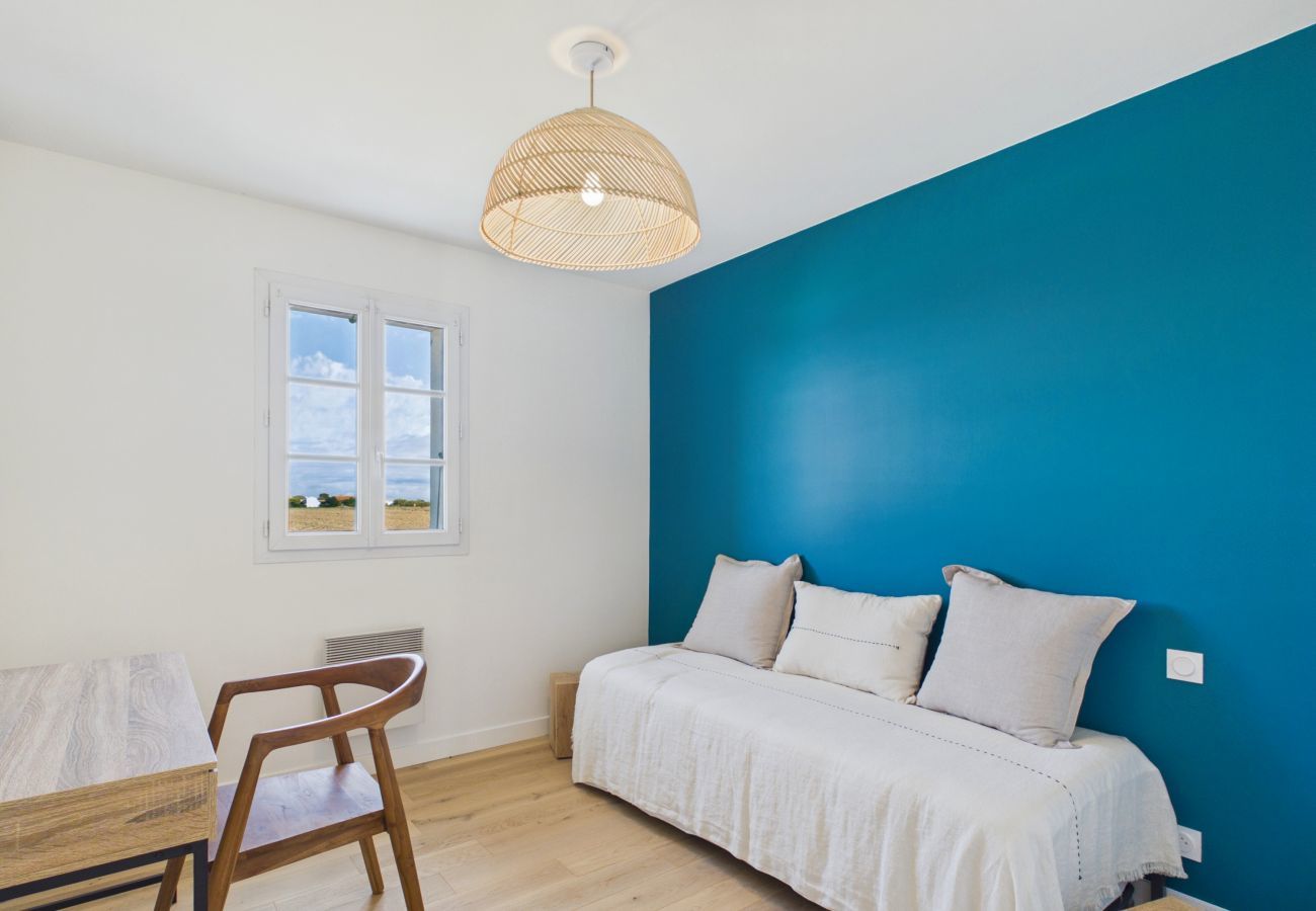 House in Saint-Clément-des-Baleines - Comfortable House & Garden for 6, Walkable