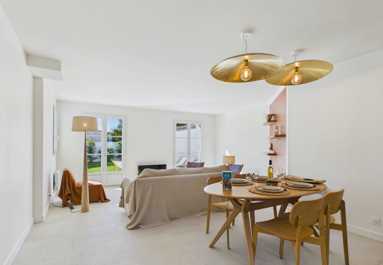 House in Saint-Clément-des-Baleines - Comfortable House & Garden for 6, Walkable