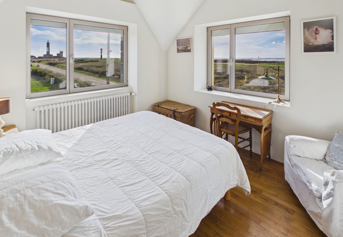 House in Penmarch - Sea View, Near Beach, House & Garden, Sleeps 10
