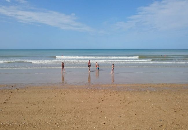 Apartamento en Saint-Hilaire-de-Riez - Piso para 4 , a 150m de la playa en Sion Apartamento en Saint-Hilaire-de-Riez - Piso para 4 , a 150m de la playa en Sion